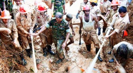 броят загиналите бангладеш вече 165 души