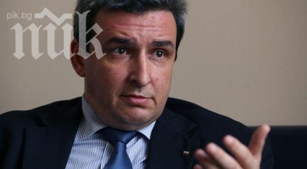 втори ключов съветник изостави президента плевнелиев