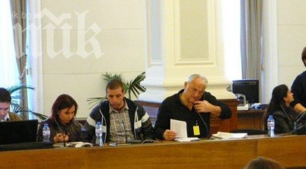 сашо диков пристигна министерски съвет обеща шоу