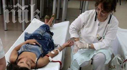 276 души дариха кръв цветница