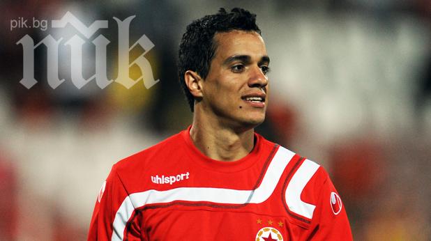 Мишел Платини в настроение за мача с Левски