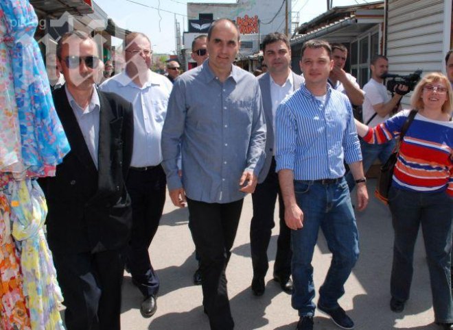 Цветанов в Димитровград: Ще има още компромати