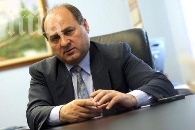 Комисията по досиетата няма да проверява кредитните милионери преди изборите