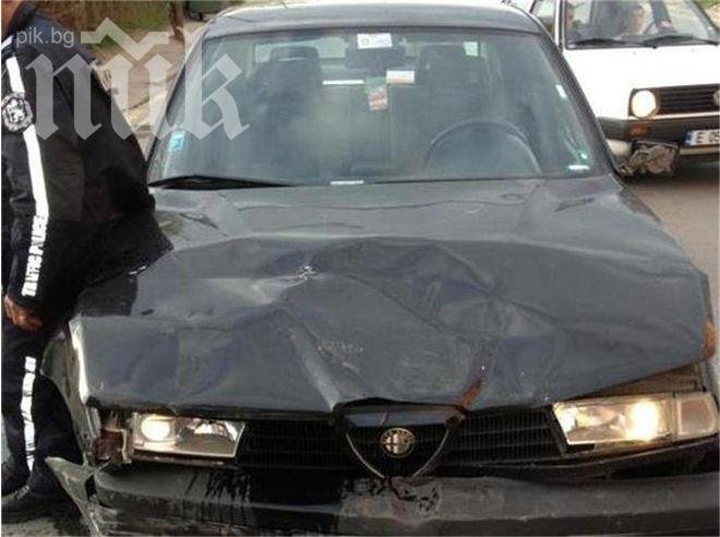 Пиян полицай блъсна две коли в столицата (снимки)