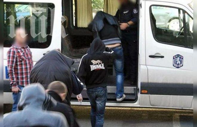 Полицията арестува 25 запалянковци преди вечното дерби