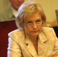 Менда Стоянова: Не пипайте данъците   