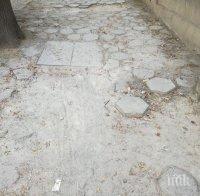 БУНТ В СОФИЯ! Разбити тротоари в „Лозенец“, а колчетата за новата „Зелена зона“ поставени за нощ (СНИМКИ)