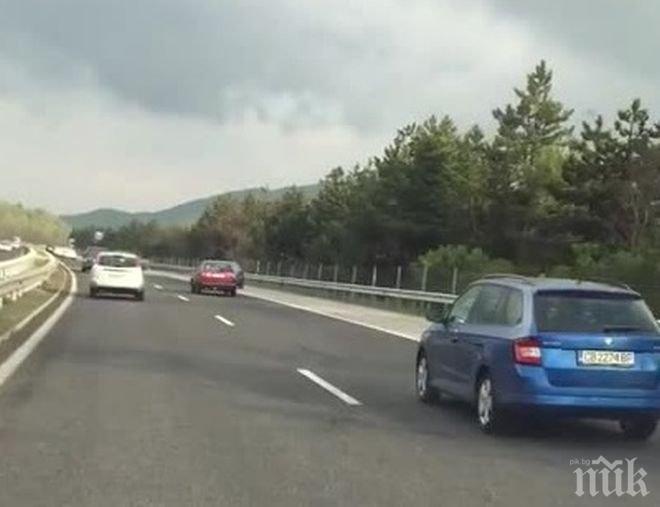 Взимат книжката за 3 месеца, ако караш в аварийната лента на магистрала 