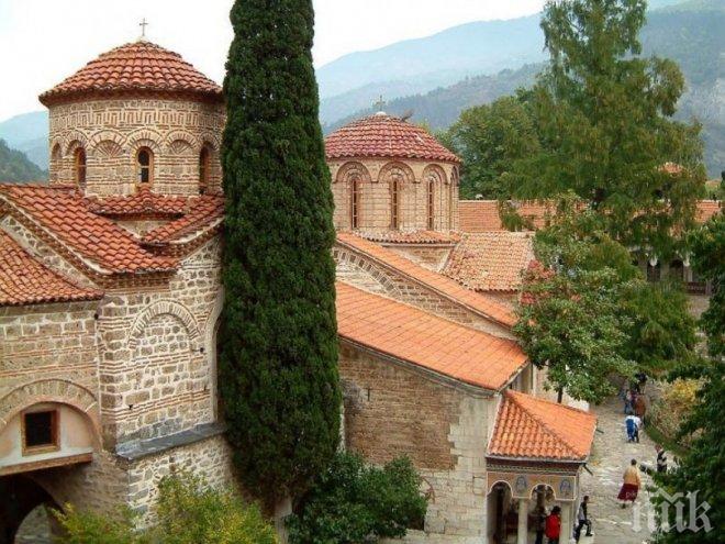 Затвориха херметически чудотворна икона в Бачково