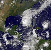 Ураганът „Мария“ е отслабнал до буря от втора категория