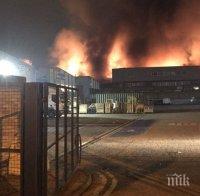 Над 100 огнеборци гасят голям пожар в складове в Северен Лондон (ВИДЕО)