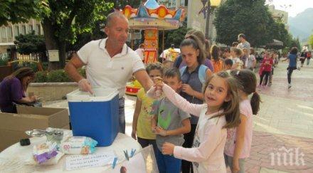 метеоролог раздава безплатен сладолед смолян