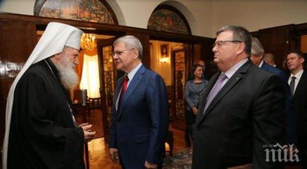 първо пик патриарх неофит прие главния прокурор русия юрий чайка снимки