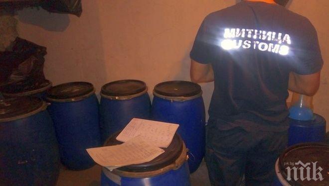 Удар на митничарите в Бургас! Разкриха таен склад с 543 литра нелегален алкохол