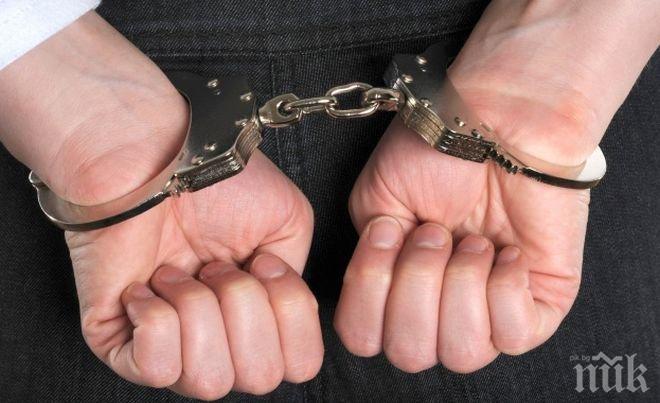 Българи бяха арестувани в Гърция за продажба на дрога