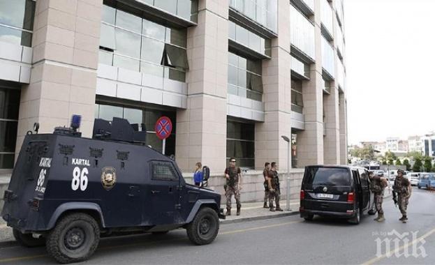 ОТ ПОСЛЕДНИТЕ МИНУТИ! Стрелба пред съд в Турция, районът е отцепен