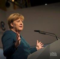 Последен напън! Меркел в опит за привличане на избиратели 