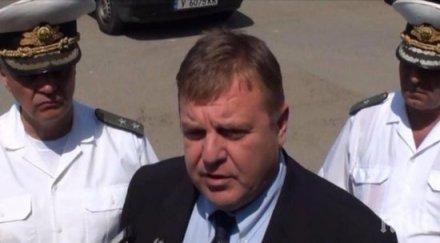 любов лидера депутат вмро носи вода каракачанов снимка