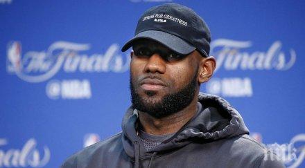 баскетболната звезда леброн джеймс обиди тръмп нарече нещастник