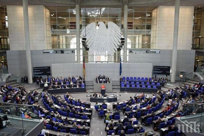 700 депутати влизат в германския парламент
