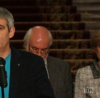 Зрее страшен скандал! Синдикатите плашат с протести, ако отпадне клас прослужено време