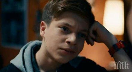 трагедия млад актьор загина нелепо опитвайки помогне пострадали катастрофа