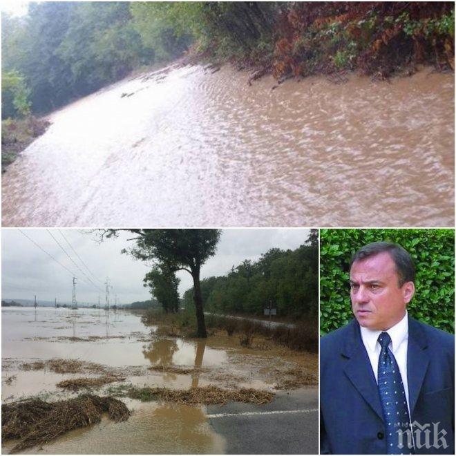 БЕДСТВИЕ! Три дни дъждът в Странджа не спира! Потоп е отнесъл малки къщи и вили