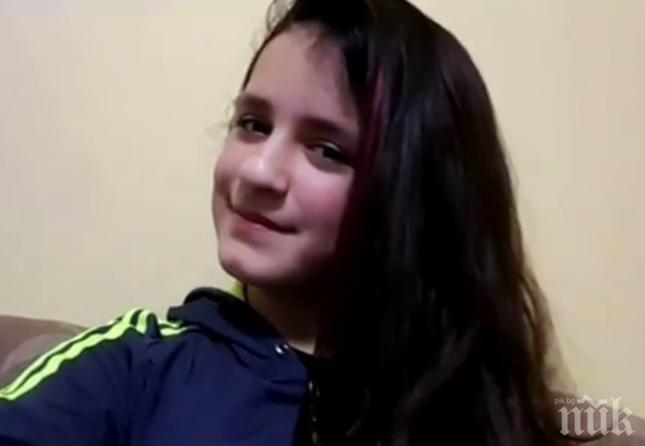 Момиче дари косата си на жена, болна от рак