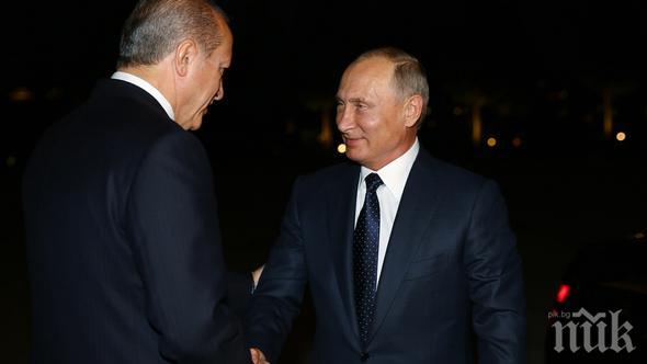 Ердоган посрещна Путин в президентския дворец на Турция (СНИМКИ)