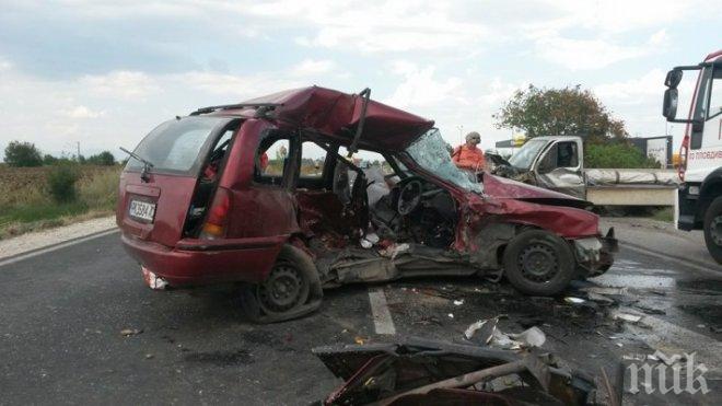 СМЪРТ НА КОЛЕЛА! 20-годишен загина в автомеле на пътя Шумен-Бургас