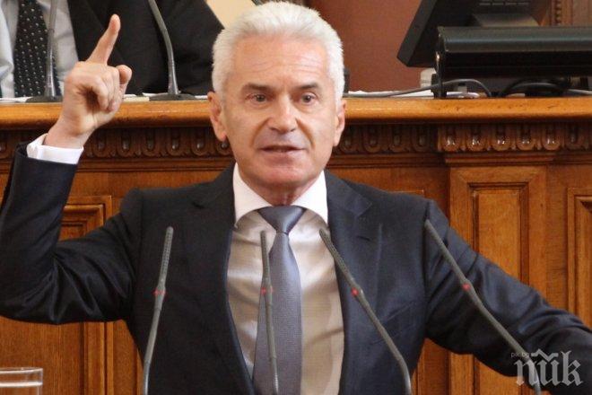 Волен иска извинение от Швеция за ритника на Ралф