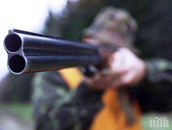 Бивш директор на училище застреля съседа си по вила 