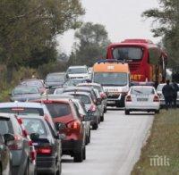 Верижна катастрофа запуши пътя за Варна
