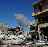 Най-малко 28 цивилни са загинали при въздушни удари в Идлиб