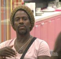 Алфредо Торес бори махмурлука с... кравешки крака