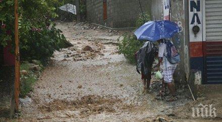 двама загинали заради наводненията северно мексико