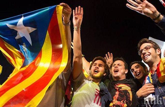 ИЗВЪНРЕДНО! В Испания се задава война: Затварят училища, сблъсъци между полиция и протестиращи, 38 са ранени - НА ЖИВО