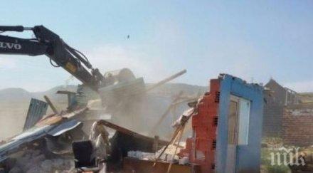 нова акция бутат незаконни цигански къщи асеновград