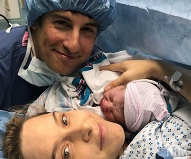 Звезда от Американски пай стана баща за втори път (СНИМИК)