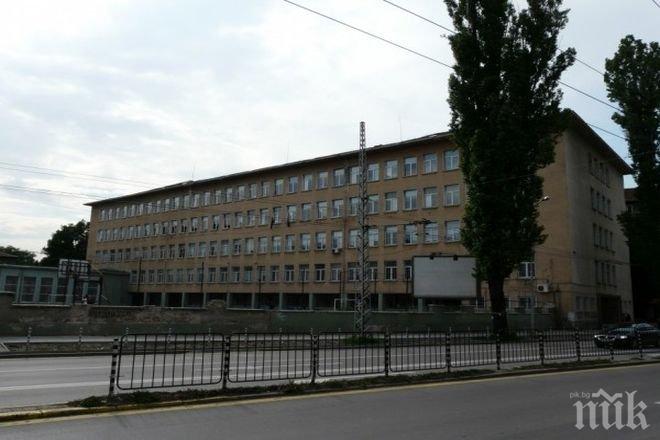 Математическата гимназия в София пак остана без директор
