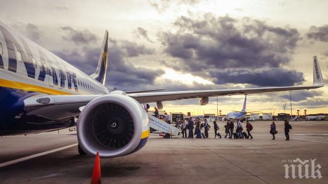 Какво се случва на летище Лутън?! Вдигнаха изтребители да ескортират авион на Райънеър