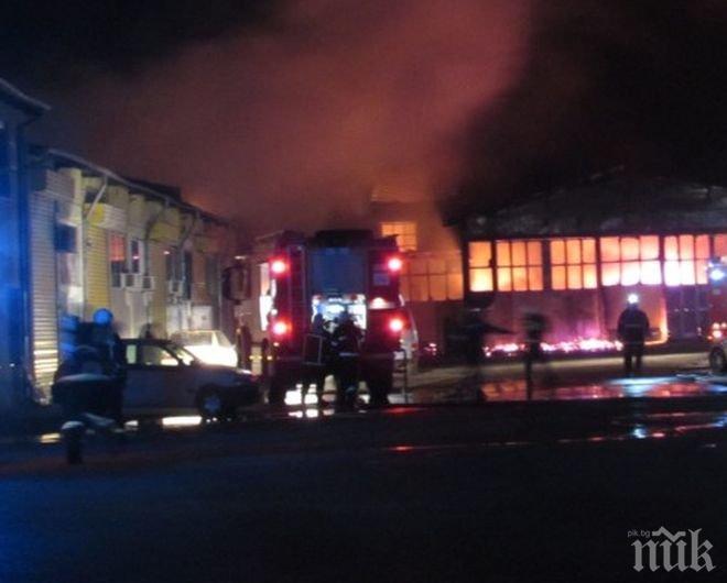 Пожар изпепели складове в Русе