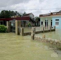 Потоп във Виетнам взе десетки жертви 
