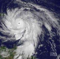 Стихия! Тропическата буря „Офелия“ прерасна в ураган