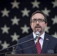 Посланикът на САЩ в Турция отхвърли обвениненията, че мисията дава убежище на престъпници