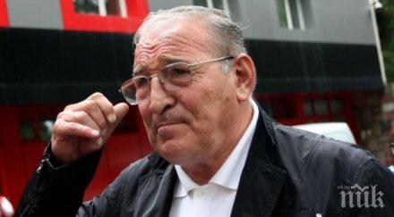 скандал колектори тормозят рекетират пената наглеците преследвали легендарния треньор стадиона