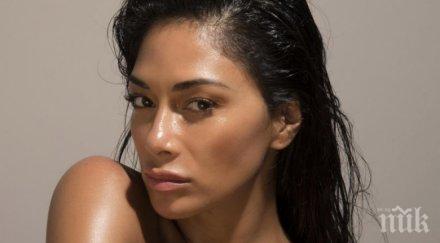 гаджето гришо отново лъсна гола снимки