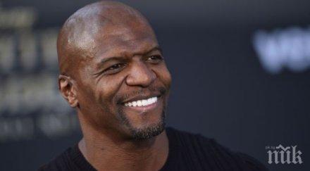 актьор реклама мъжка козметика призна продуцент пипаше топките