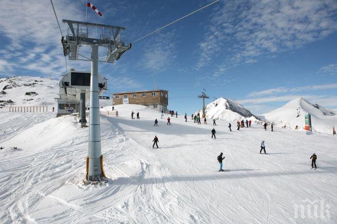 Швейцарци измъкнаха ски финали от Банско