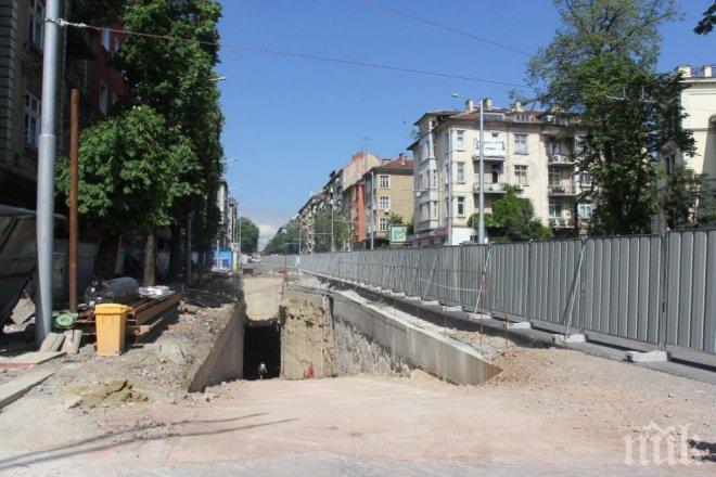 До 4 години метрото тръгва към „Слатина” и „Гео Милев”